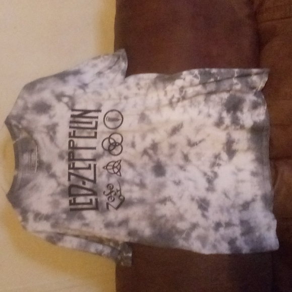 z Tops - Led- Zeppelin Tee Shirt size Large.